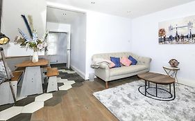 Lovely 2-Bed In Windsor Free Parking, 1 Mile From Legoland